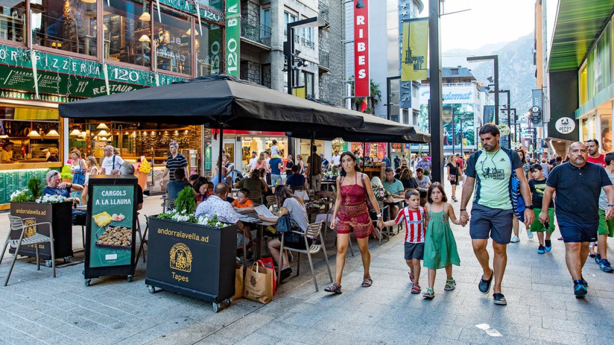 Andorra acull més turistes a l'agost però menys visitants