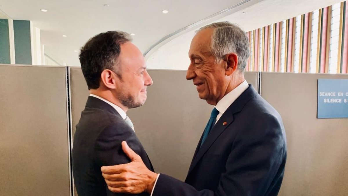 Espot convida el president de Portugal a la Cimera Iberoamericana