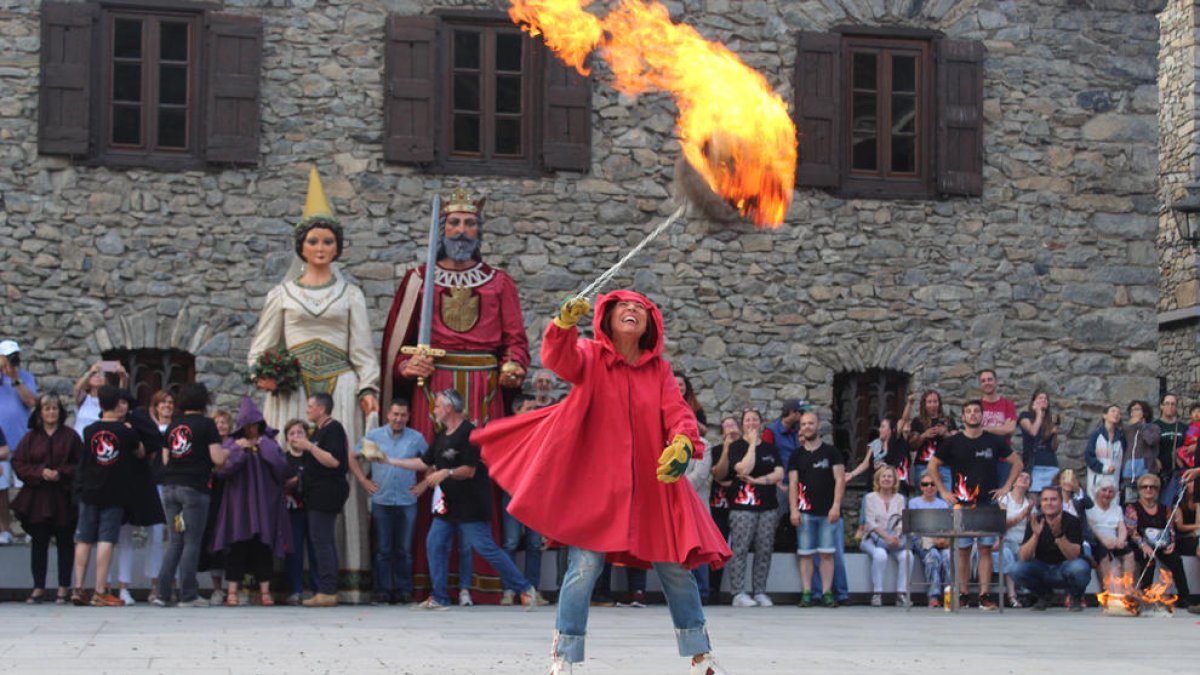 La ponència d'Albert Roig obre el simposi sobre les falles
