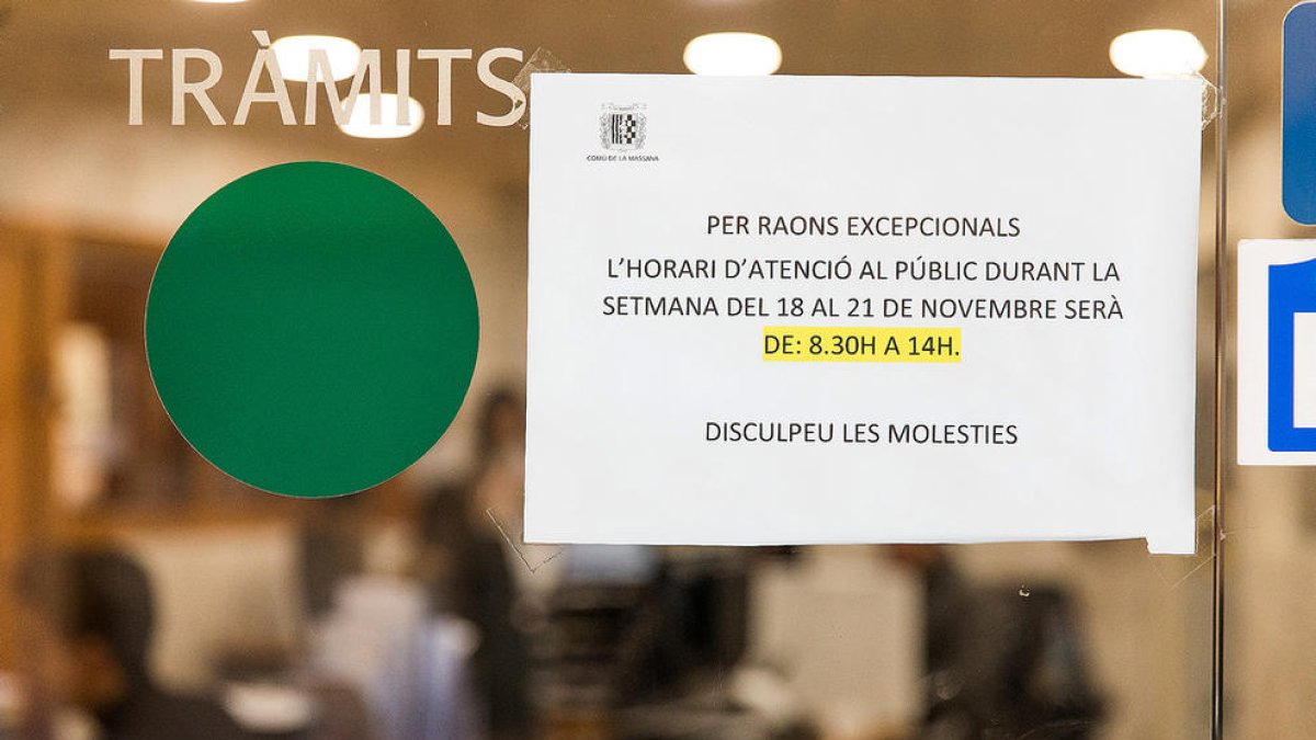 Tres baixes laborals alteren el funcionament del comú
