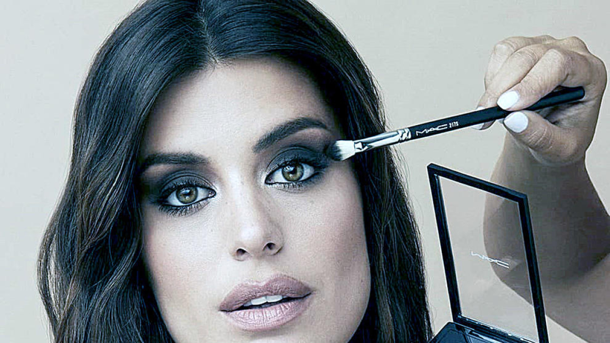 Dulceida i les ombres d'ulls