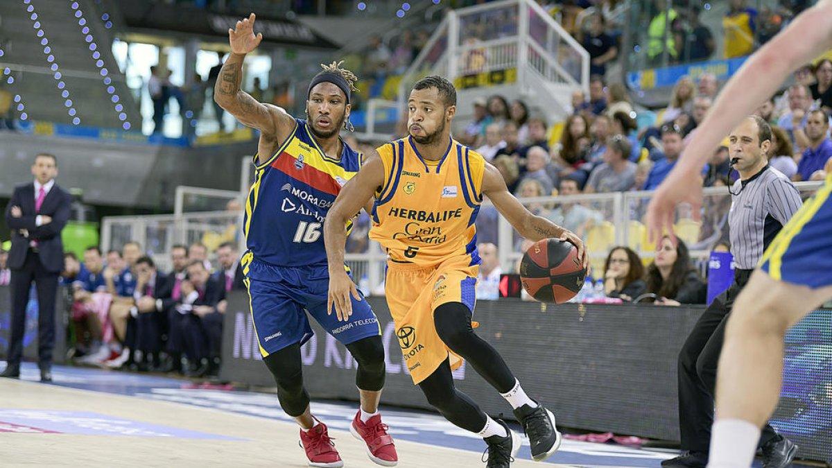 Clevin Hannah signarà per tres temporades