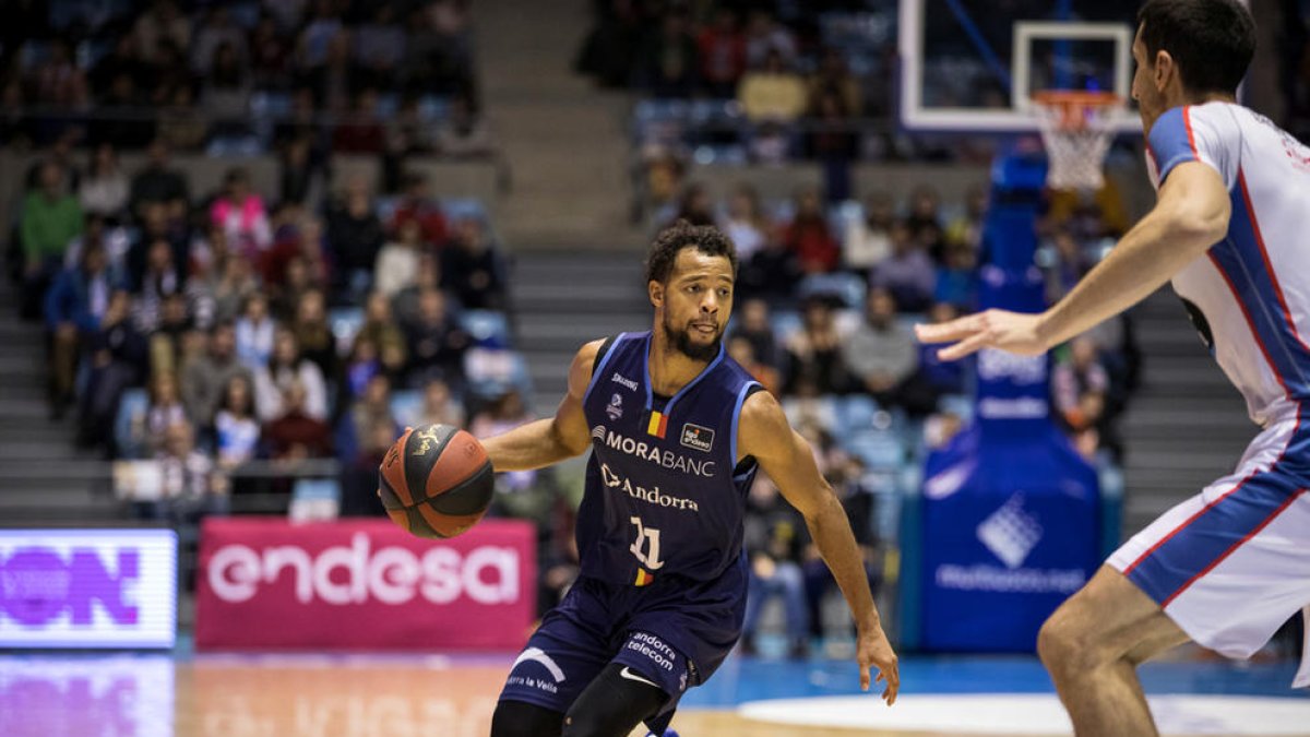 Un mal darrer quart posa fi a la ratxa  (75-73)