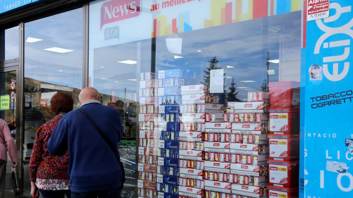Els ingressos pel tabac cauen i posen en perill les previsions