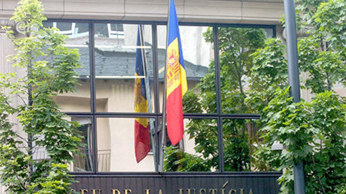 Presó per abús sexual a una menor