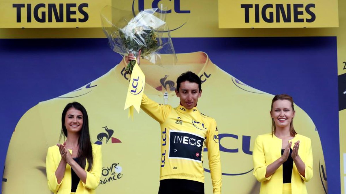 Bernal es posa líder tot i la interrupció de l'etapa per un despreniment