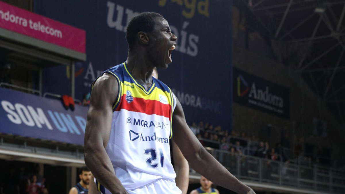 Un MoraBanc sense descans vol reaccionar davant l'afició