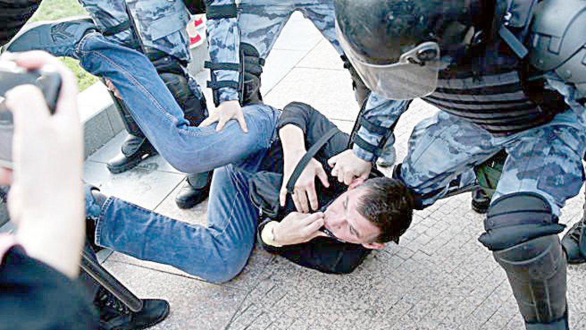 Més de mil persones detingudes en una manifestació a Rússia