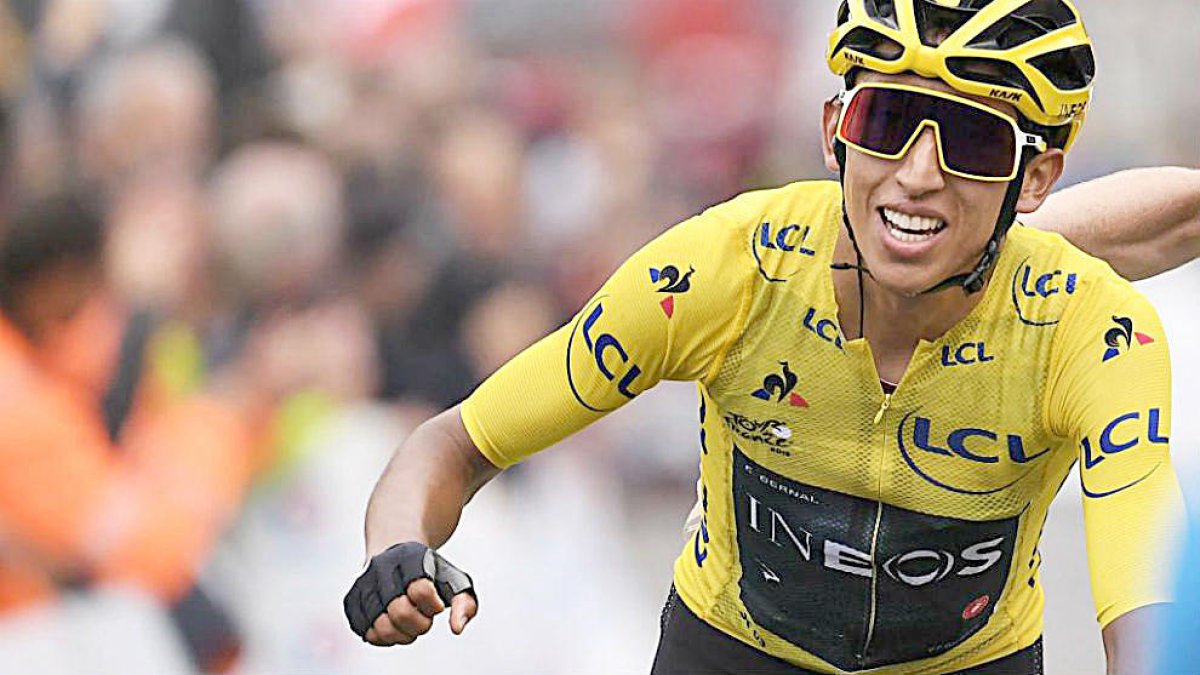 Egan Bernal aixecarà el títol de campió, avui als Camps Elisis