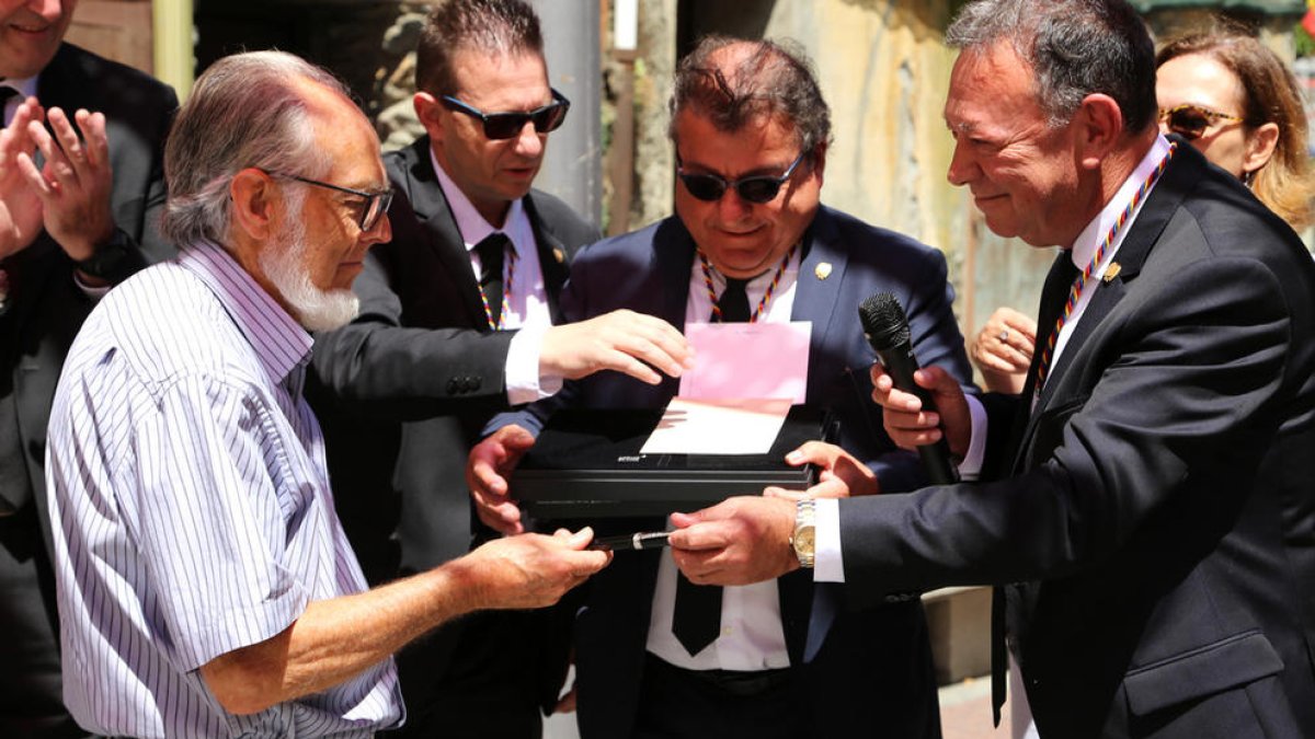 “La sardana té el futur garantit”