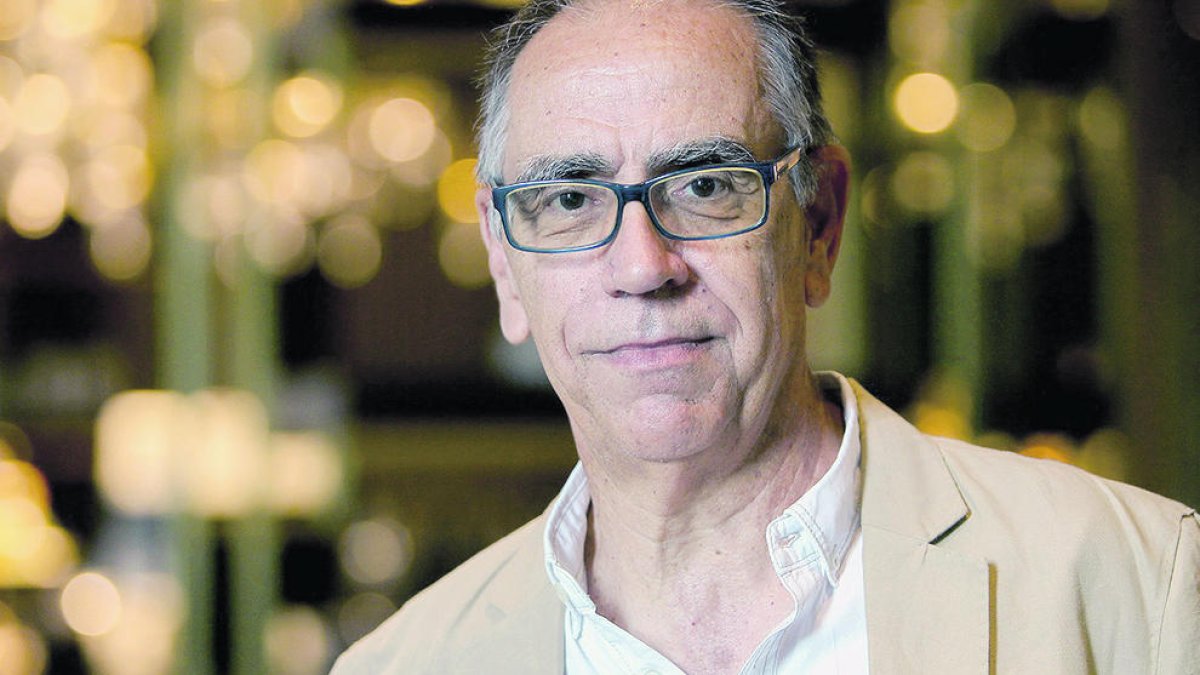 “Els adolescents hi són per plantar cara a pares i mestres”