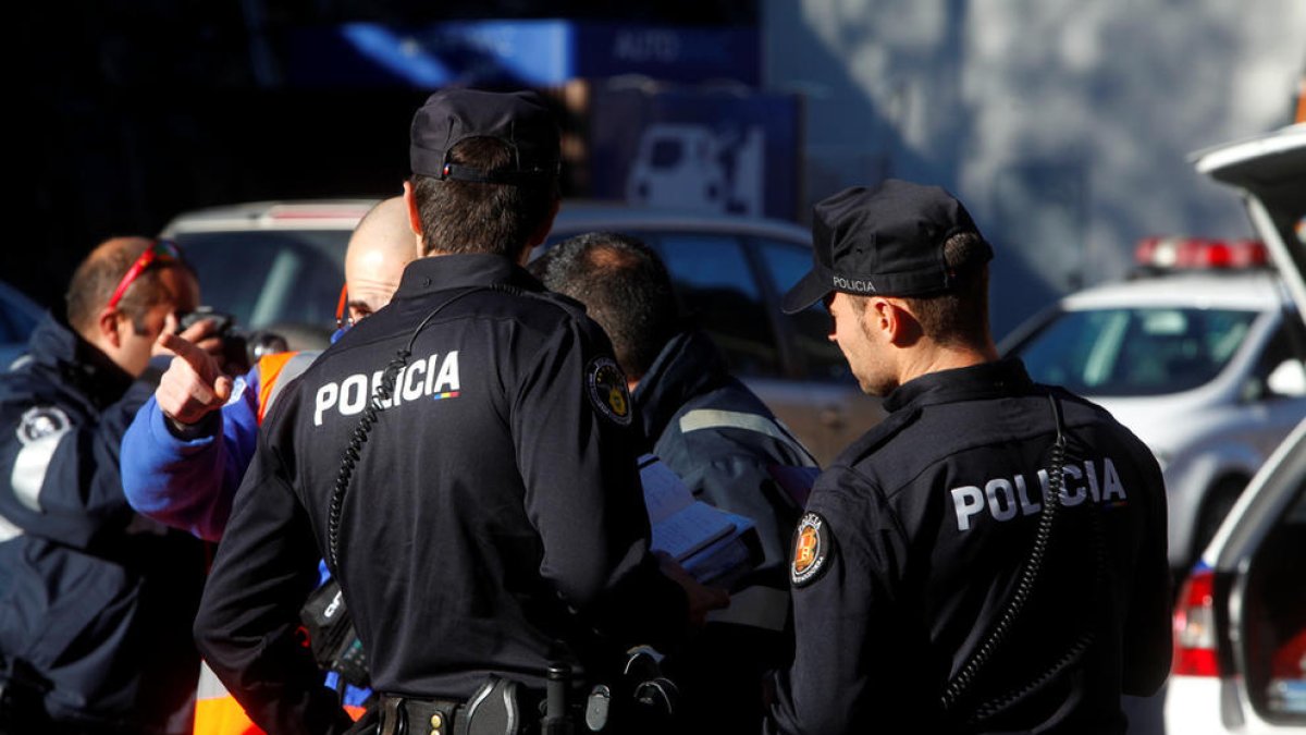 La policia durant una intervenció