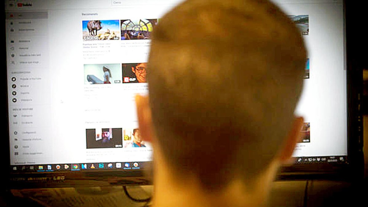 Atacs a les xarxes contra dones, gais i immigrants