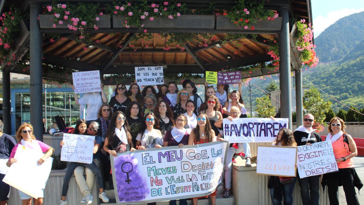 Feministes catalanes vindran al país per reivindicar l'avortament