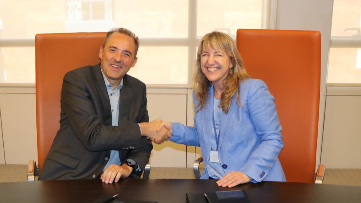 Andorra Telecom signa un acord que