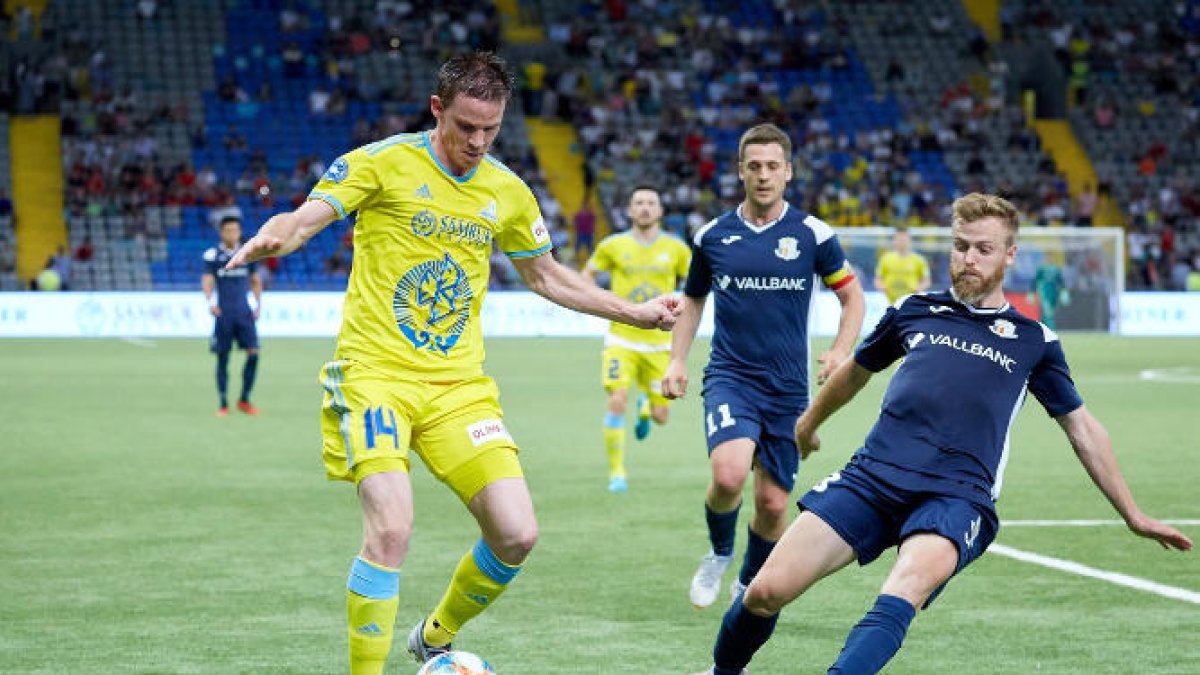 El Vall Banc frega el somni a Astana (4-1)