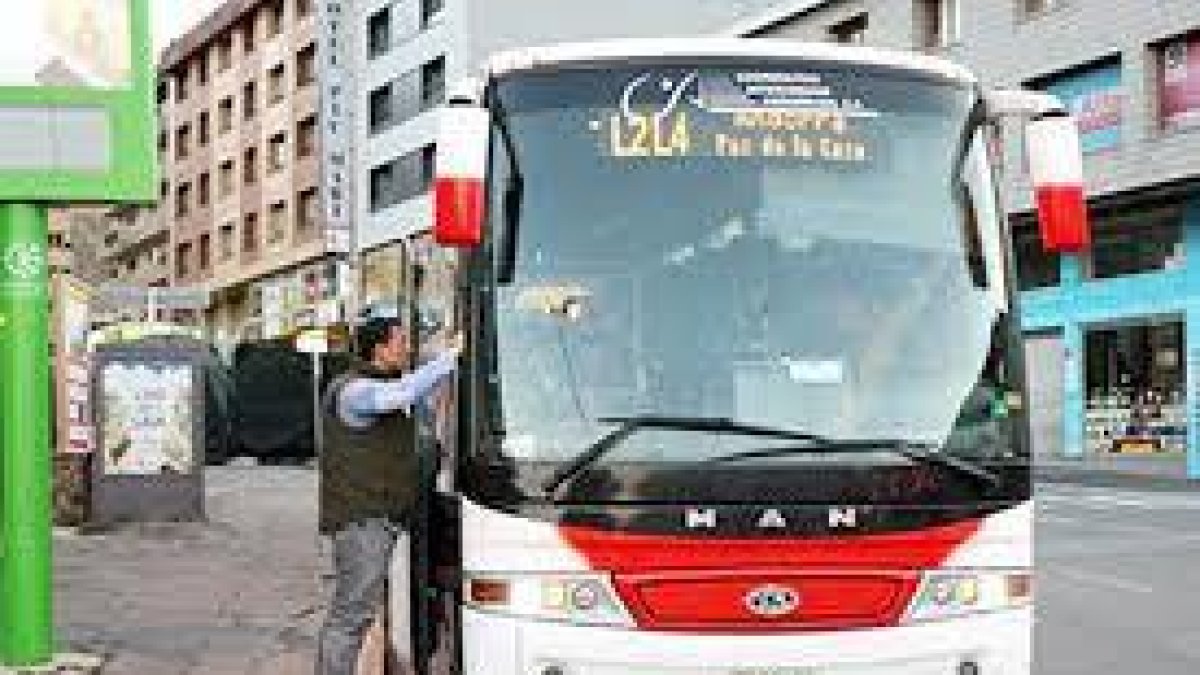 Pàrquings i busos, als set tuits