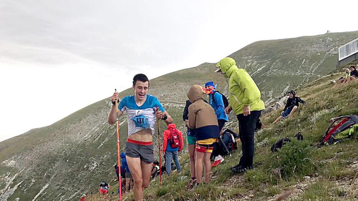 Oriol Olm es proclama campió del món a la vertical de Gran Sasso