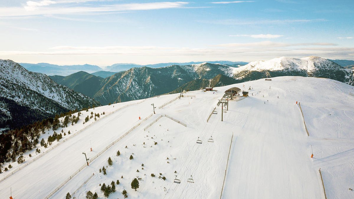 Pal Arinsal rep més de 3.000 clients durant el primer cap de setmana