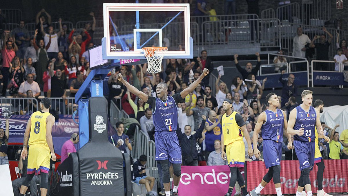 Victòria per recordar al Poliesportiu (86-84)