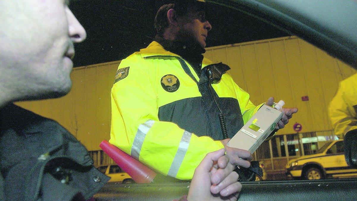 Tres arrestats per agressions en el domicili familiar