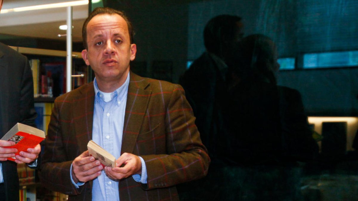 Claverol s'entrega a la policia i el batlle el deixa en llibertat