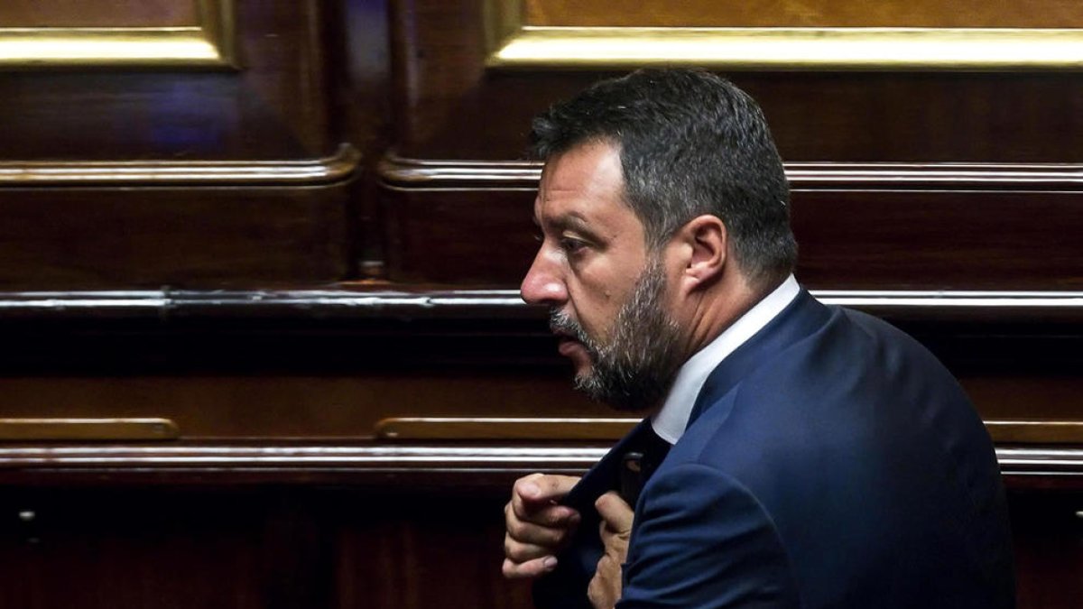 El govern italià aprova el decret per aturar les ONG que actuen al mar