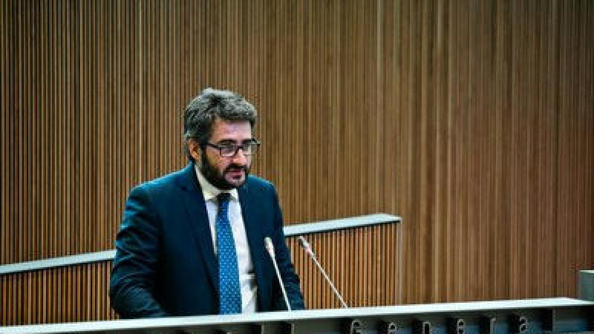 Jover es nega a fer “hipòtesis” sobre el futur del concurs per a l'explotació de casino