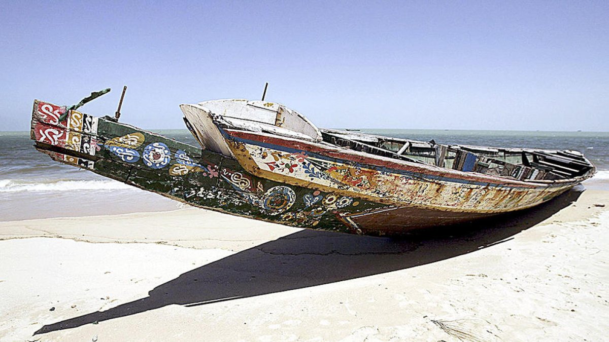 El naufragi d'una pastera provoca diversos morts