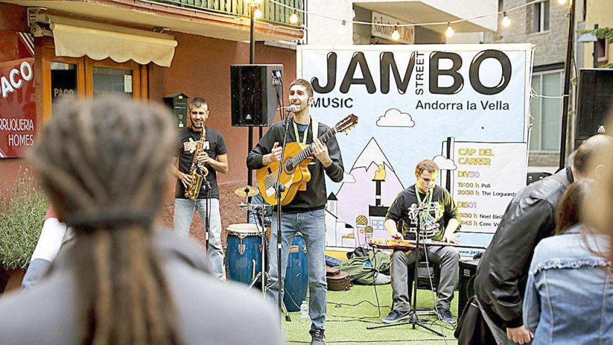 Espectacle a la capital en favor d'Infants del Món