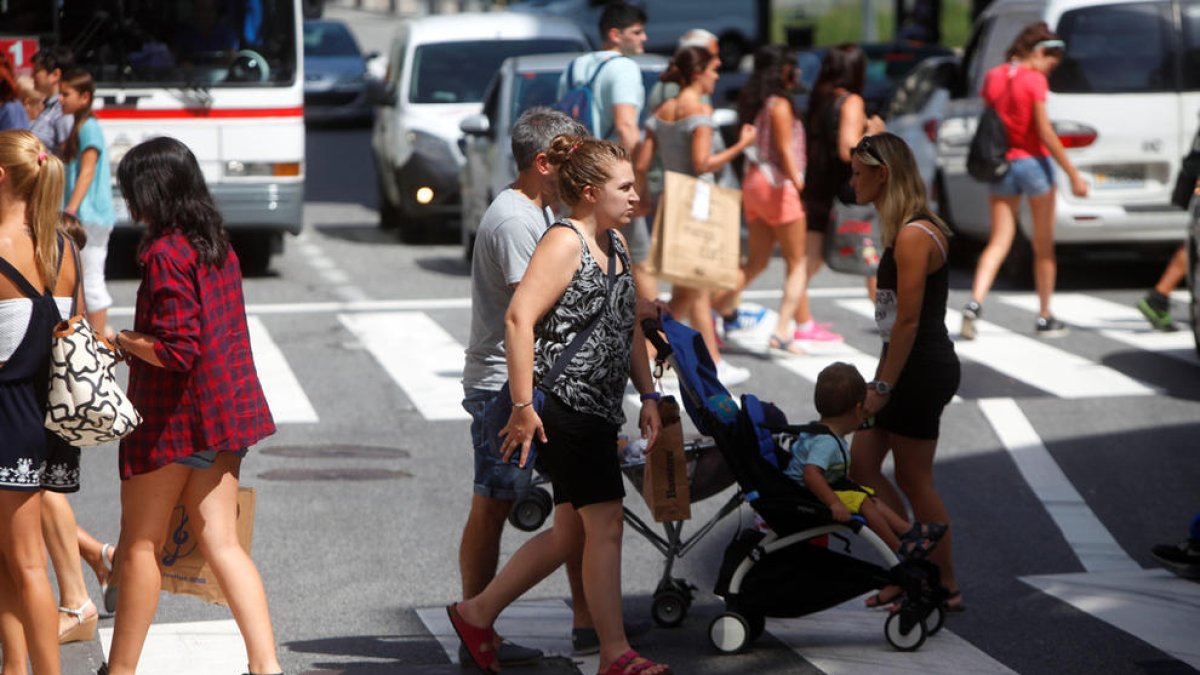 El comerç mostra dubtes sobre les vendes del pont del dia 15