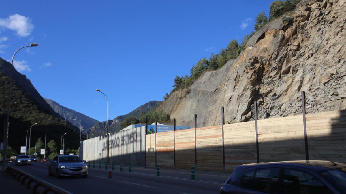 Restablert el trànsit a la zona de l'esllavissada