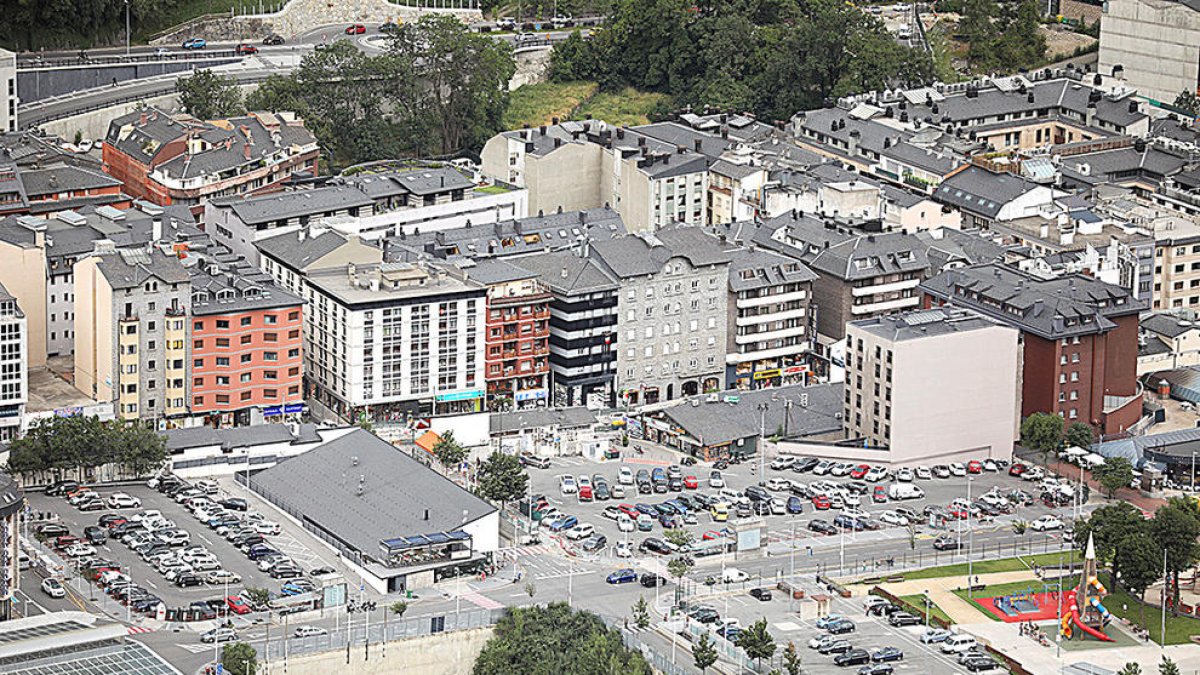 Pisos de gamma alta d'entre 7.000 i 12.000 euros el metre quadrat