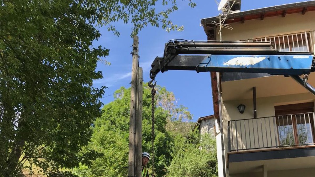 Andorra Telecom soterrarà 1.300 metres de cables de fibra òptica a Escàs