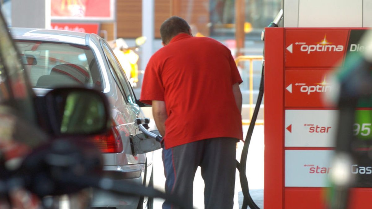 Els preus dels carburants se situen per sota dels del setembre del 2018