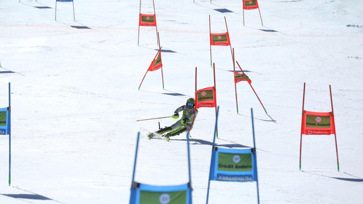Els equips de tècnica marxen de pretemporada a Saas-Fee