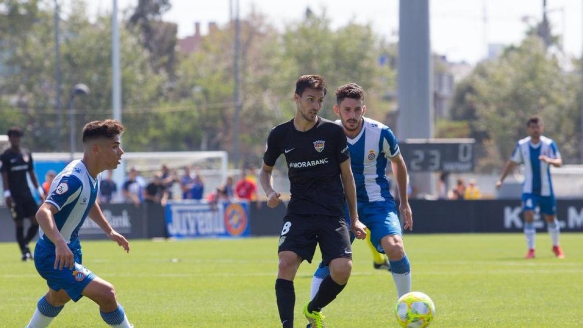 Un FC Andorra de més a menys torna a la Segona Divisió B amb derrota