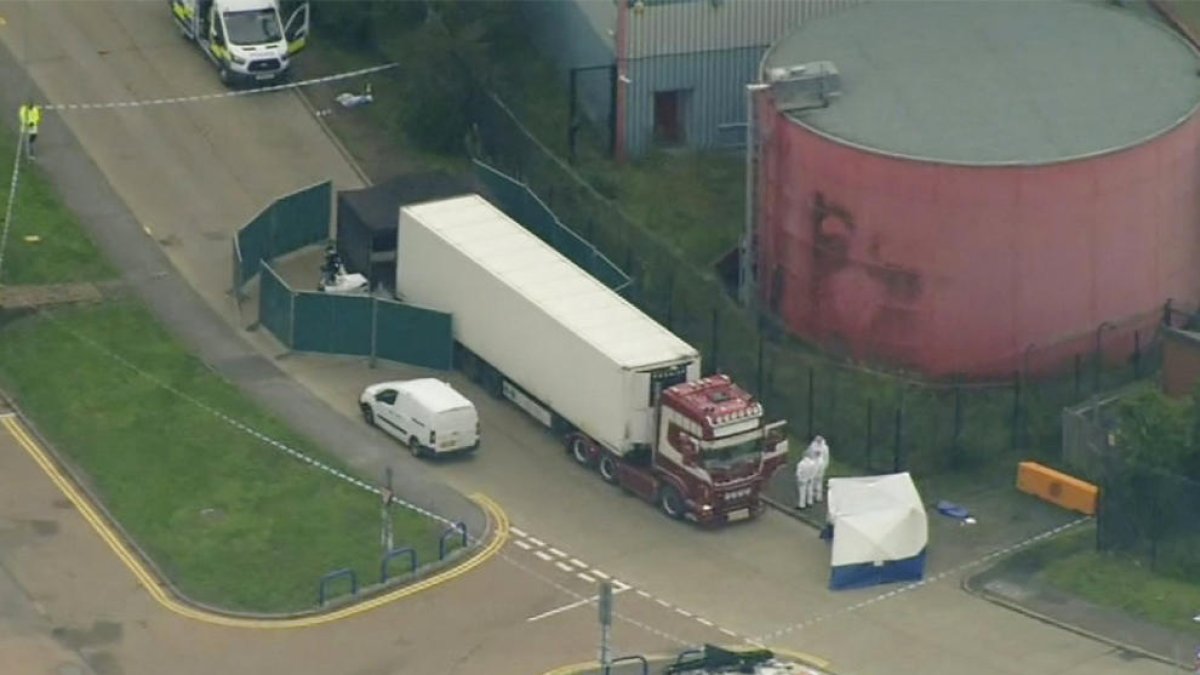 Trobats a Essex 39 cadàvers dins d'un camió procedent de Bèlgica