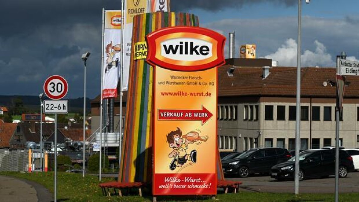 Salut retira unes salsitxes alemanyes per listeriosi