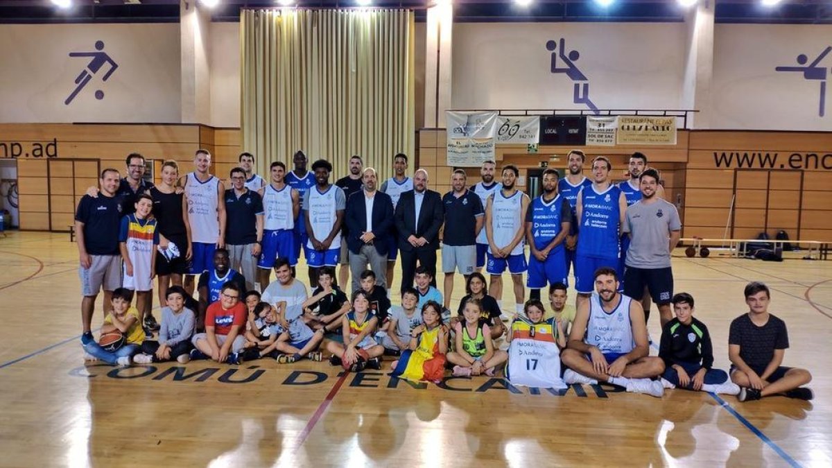 Conveni de col·laboració entre el MoraBanc i el comú d'Encamp