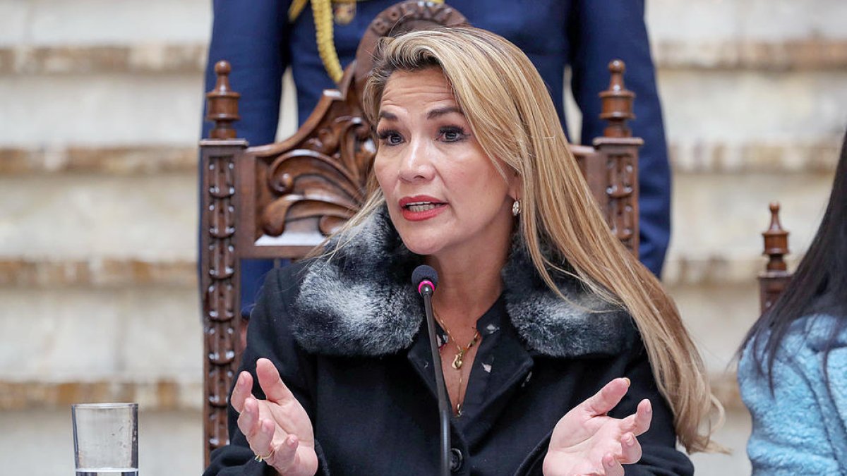 Bolívia acusa Espanya d'anar amb encaputxats a l'ambaixada mexicana