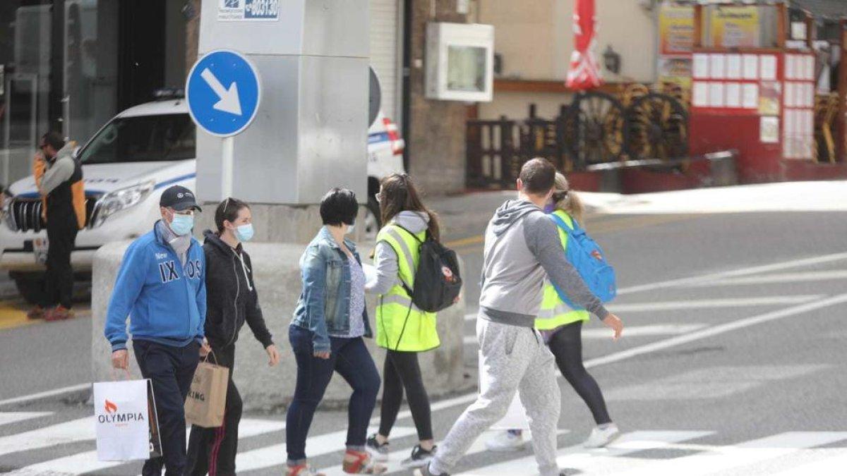 Turistes al Pas de la Casa