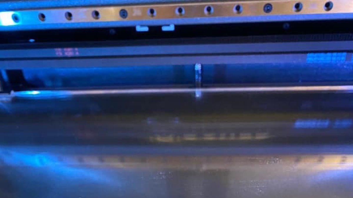 Dispositiu fet amb impressora 3D per obrir portes del SAAS