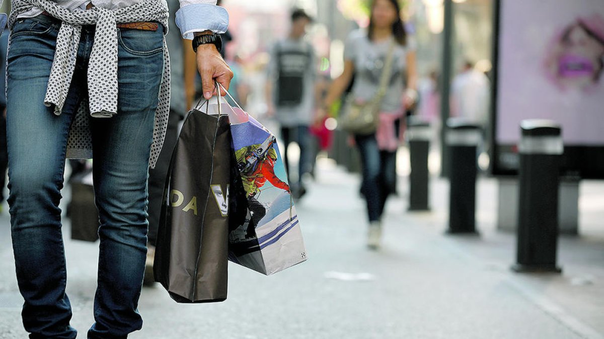 L'activitat econòmica atenua la caiguda de la taxa al tabac