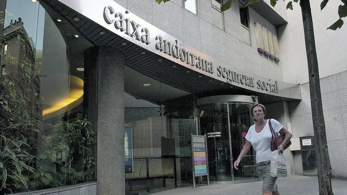 La defensora de l'afiliat vol canviar el sistema de resolucions