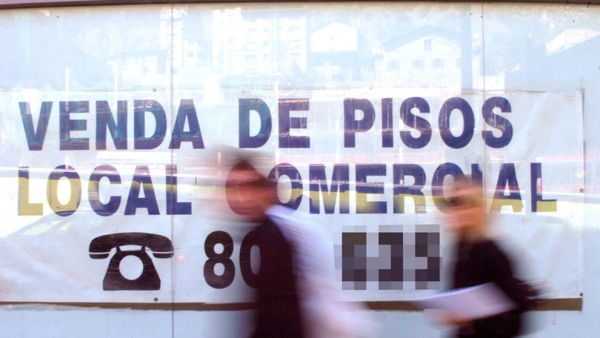Disminueixen fins al 34% les transaccions immobiliàries