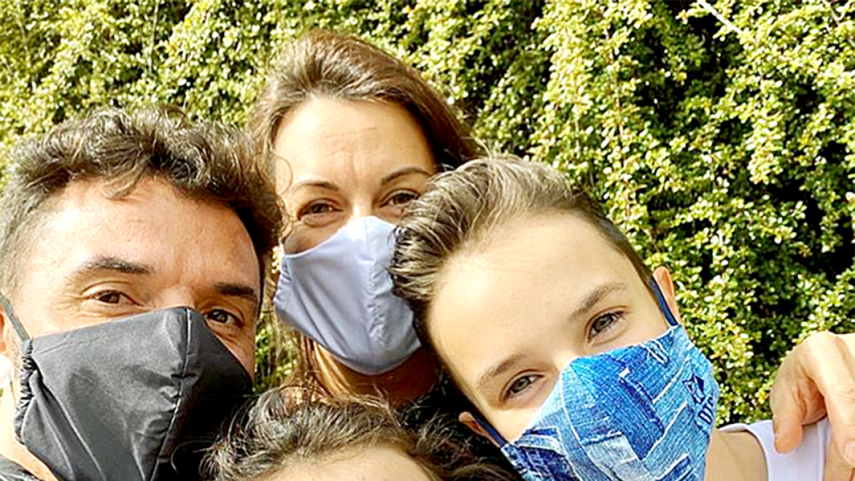 De fabricar mitjons a fer mascaretes per practicar esport