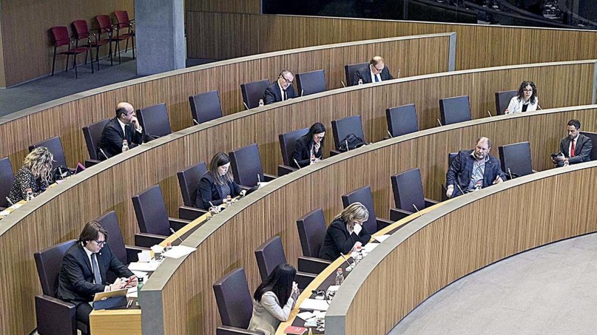 Topall als sous dels alts càrrecs de parapúbliques