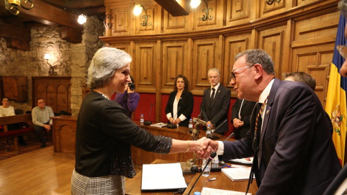 Majoral renova Judith Albós com a secretaria general