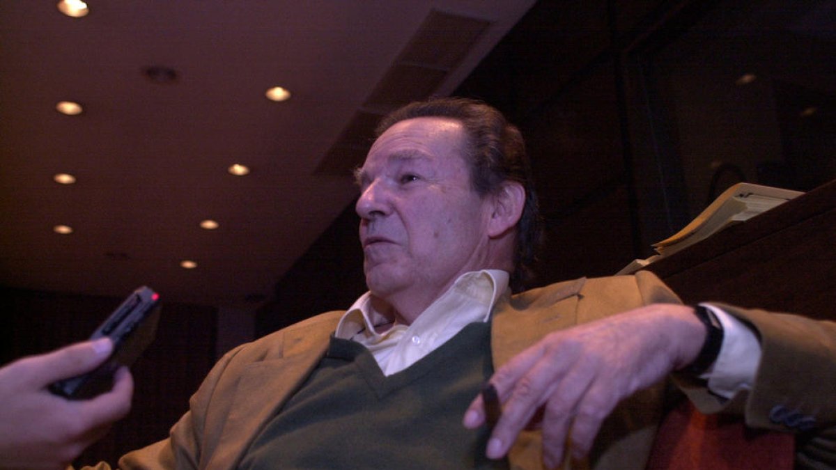 Mor l'escriptor urgellenc Lluís Racionero